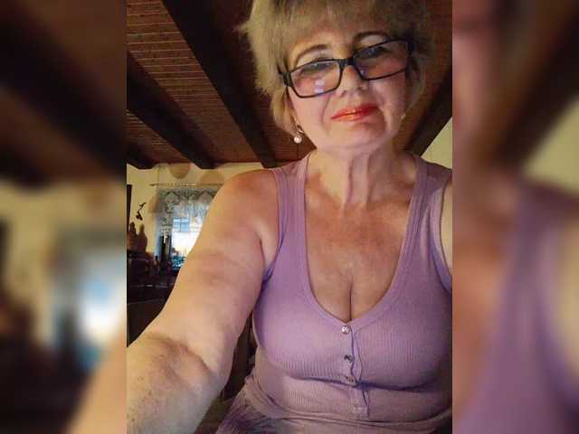 KASANDRABOLOSHKA's BongaCams show and profile