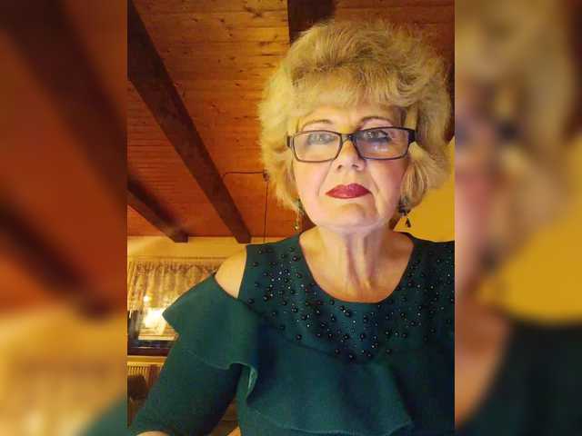 KASANDRABOLOSHKA's BongaCams show and profile