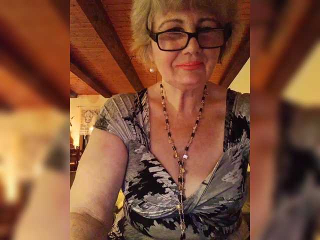 KASANDRABOLOSHKA's BongaCams show and profile