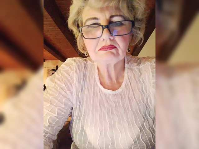 KASANDRABOLOSHKA's BongaCams show and profile