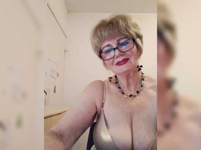 KASANDRABOLOSHKA's BongaCams show and profile