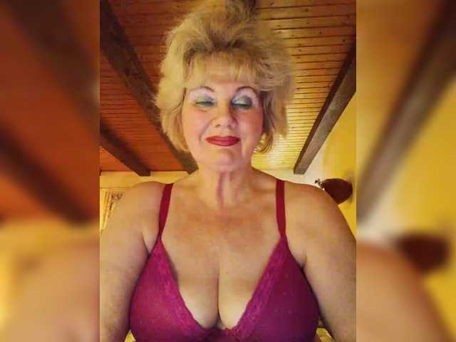 KASANDRABOLOSHKA's BongaCams show and profile