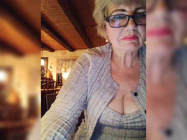 KASANDRABOLOSHKA's BongaCams show and profile