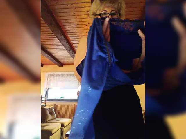 KASANDRABOLOSHKA's BongaCams show and profile