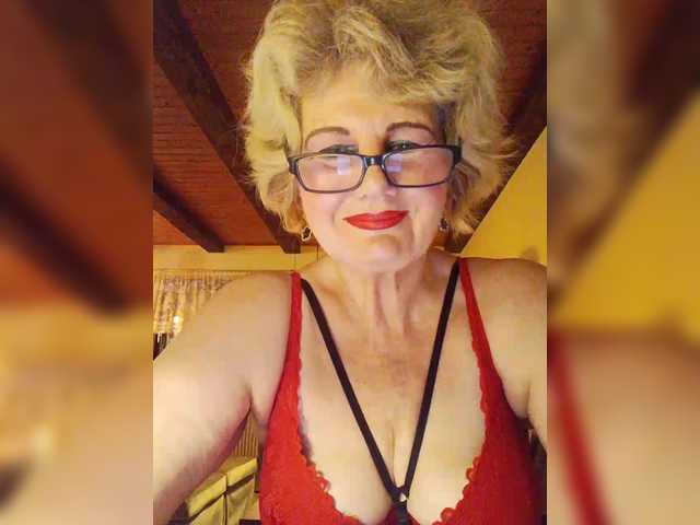 KASANDRABOLOSHKA's BongaCams show and profile