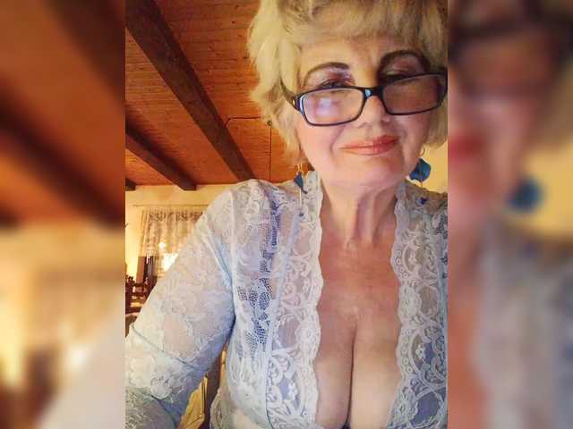 KASANDRABOLOSHKA's BongaCams show and profile