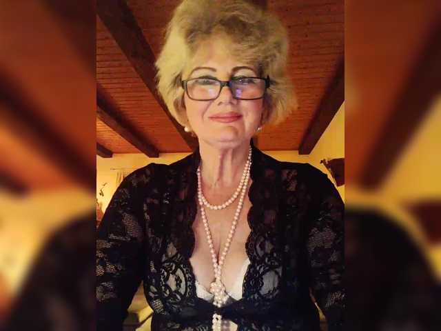 KASANDRABOLOSHKA's BongaCams show and profile