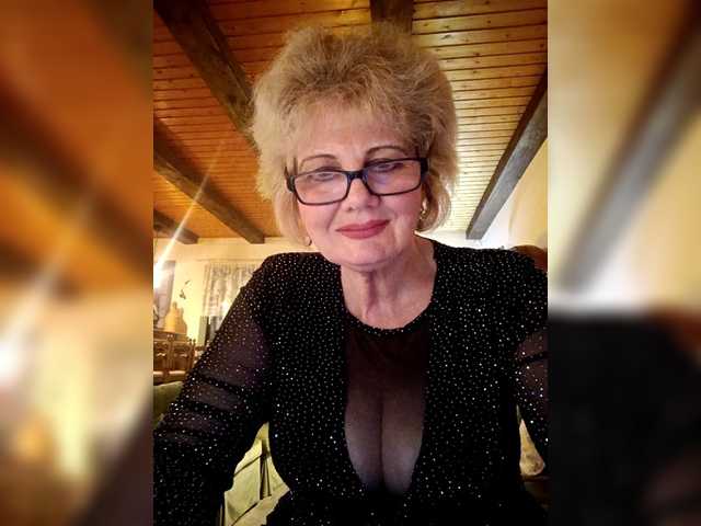 KASANDRABOLOSHKA's BongaCams show and profile