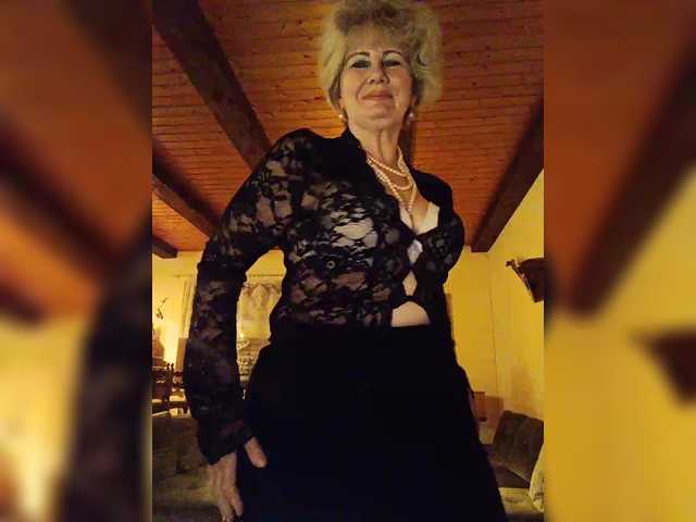 KASANDRABOLOSHKA's BongaCams show and profile