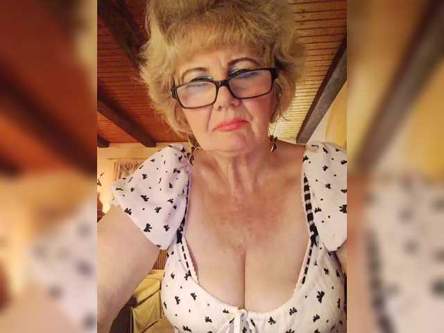 KASANDRABOLOSHKA's BongaCams show and profile