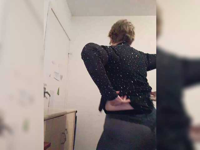 KASANDRABOLOSHKA's BongaCams show and profile