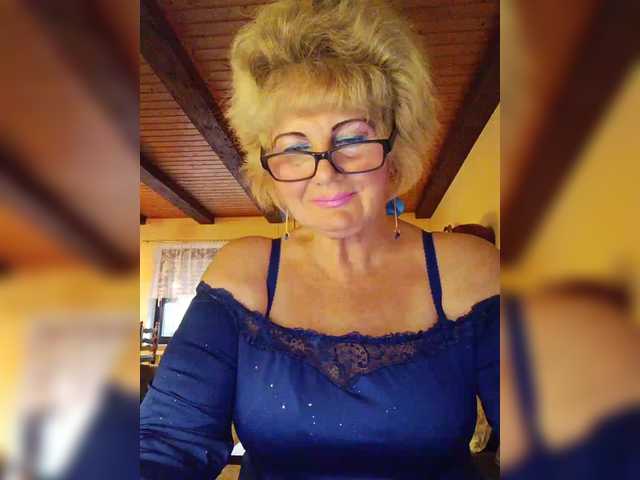 KASANDRABOLOSHKA's BongaCams show and profile