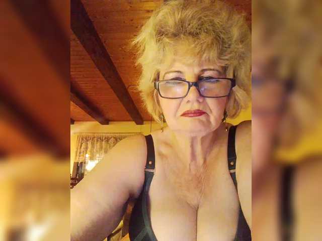 KASANDRABOLOSHKA's BongaCams show and profile