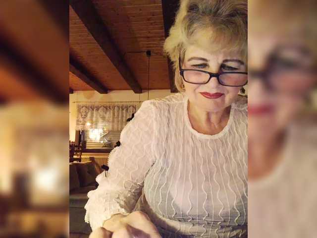 KASANDRABOLOSHKA's BongaCams show and profile