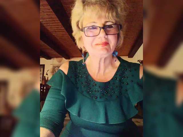 KASANDRABOLOSHKA's BongaCams show and profile