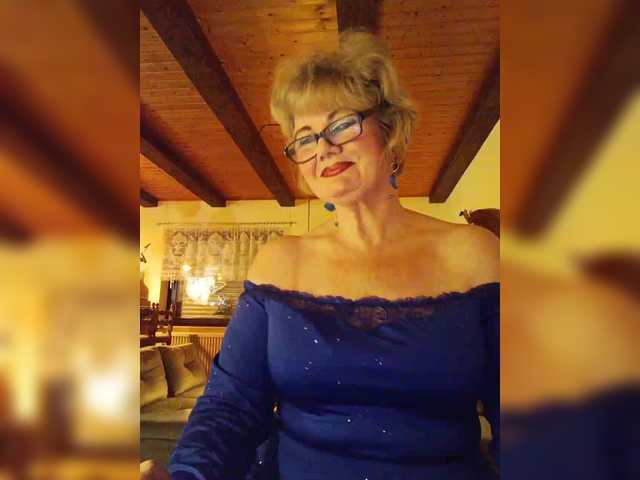 KASANDRABOLOSHKA's BongaCams show and profile