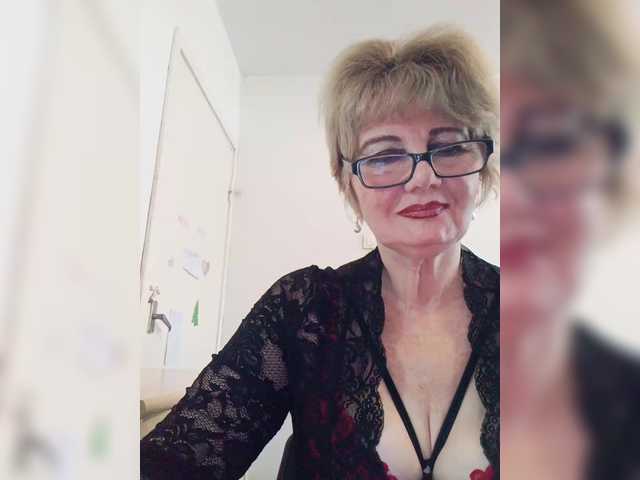 KASANDRABOLOSHKA's BongaCams show and profile