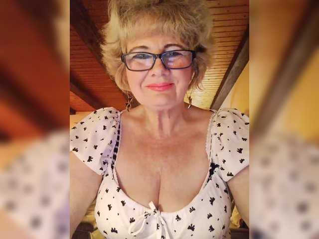 KASANDRABOLOSHKA's BongaCams show and profile