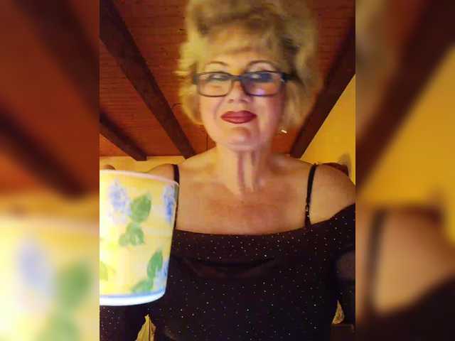 KASANDRABOLOSHKA live cam profile