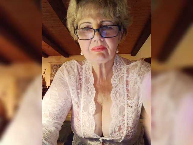 KASANDRABOLOSHKA's BongaCams show and profile