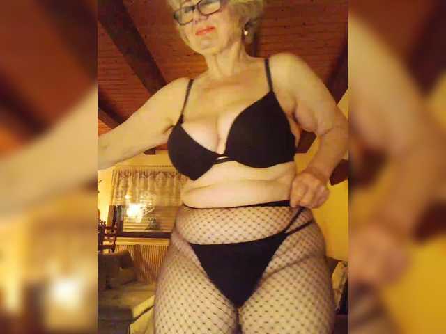 KASANDRABOLOSHKA's BongaCams show and profile