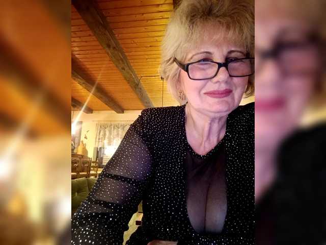 KASANDRABOLOSHKA's BongaCams show and profile