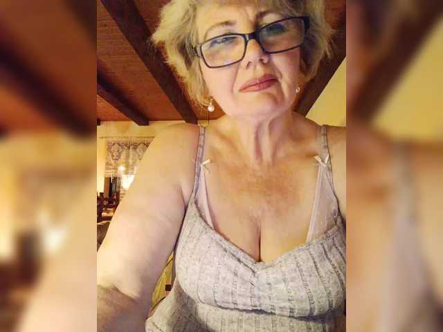 KASANDRABOLOSHKA's BongaCams show and profile