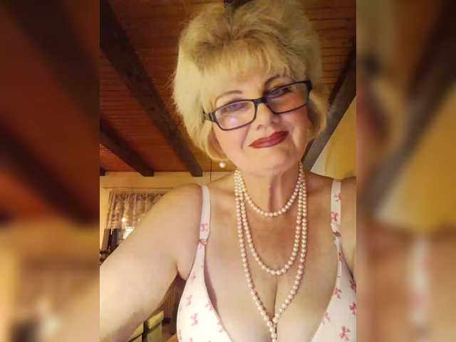 KASANDRABOLOSHKA's BongaCams show and profile