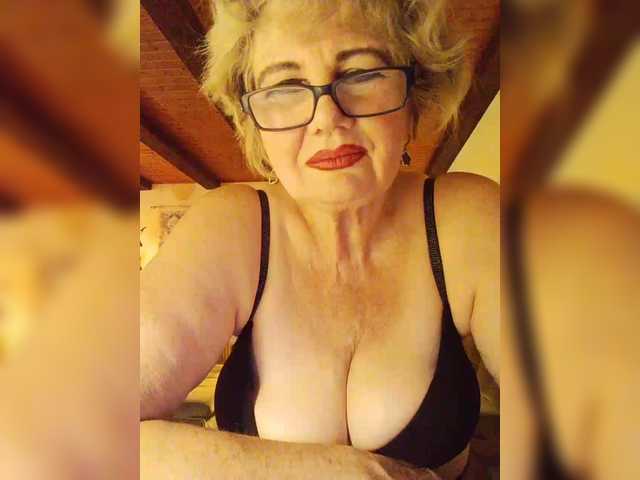 KASANDRABOLOSHKA's BongaCams show and profile