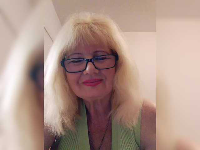 Offline KASANDRABOLOSHKA on BongaCams