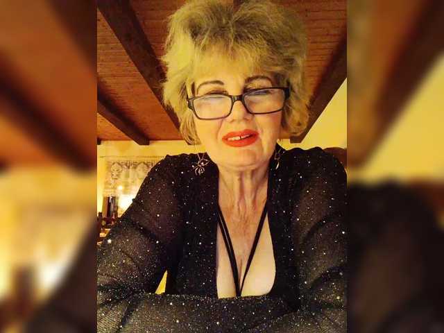 KASANDRABOLOSHKA's BongaCams show and profile