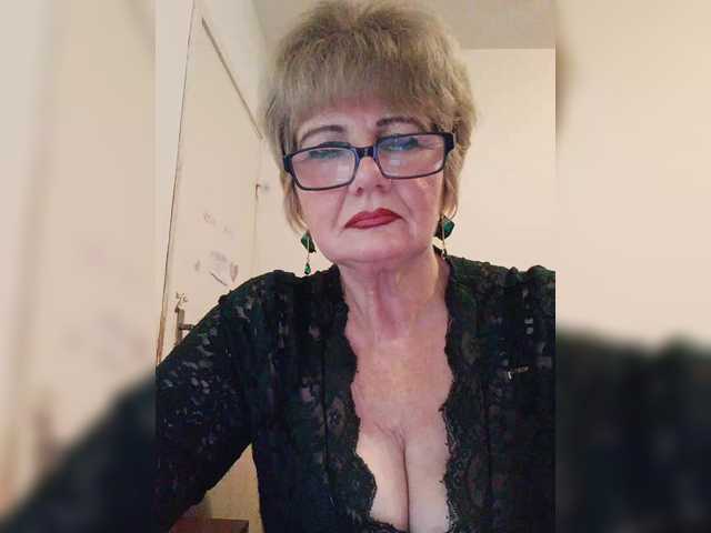 KASANDRABOLOSHKA's BongaCams show and profile