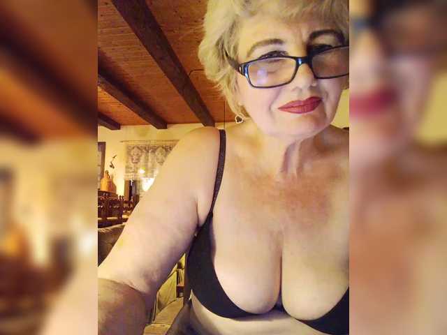 KASANDRABOLOSHKA's BongaCams show and profile