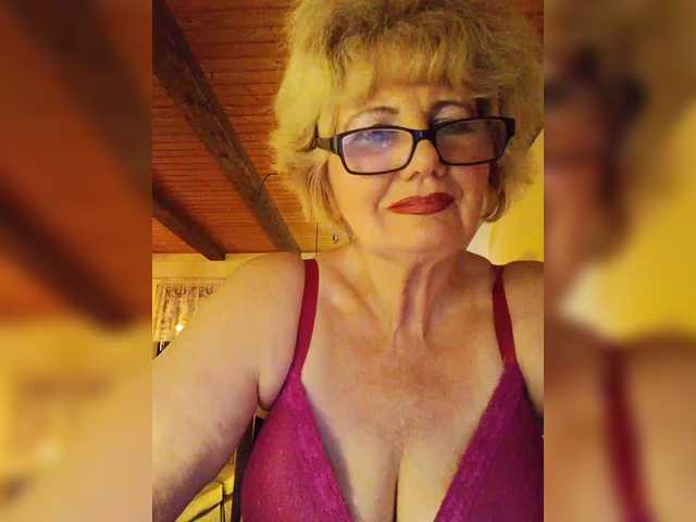 KASANDRABOLOSHKA's BongaCams show and profile