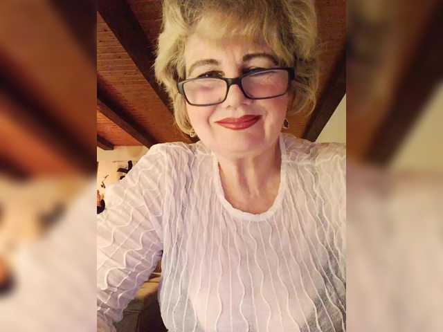 KASANDRABOLOSHKA's BongaCams show and profile