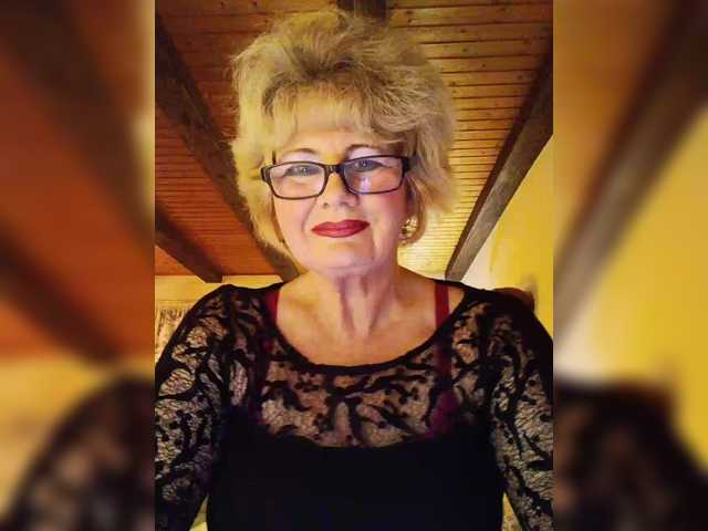 KASANDRABOLOSHKA's BongaCams show and profile