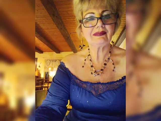 KASANDRABOLOSHKA's BongaCams show and profile