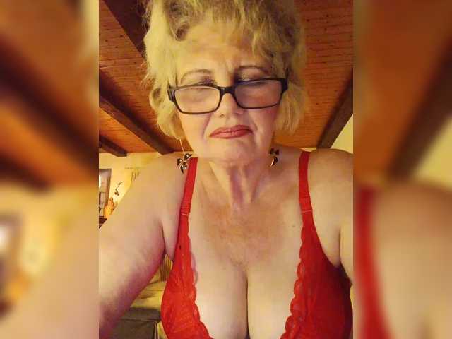 le modèle BoloshkaBlonda est en webcam porno dans un show sur le site bongacams, il possède les tags suivants: White/Caucasian,Blonde,Trimmed