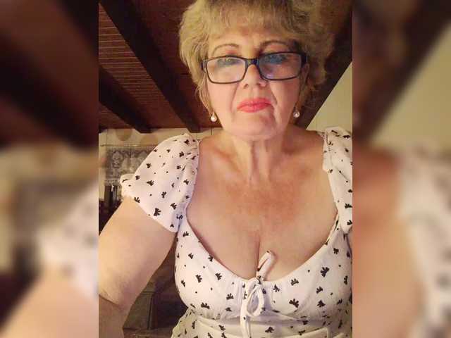 KASANDRABOLOSHKA's BongaCams show and profile