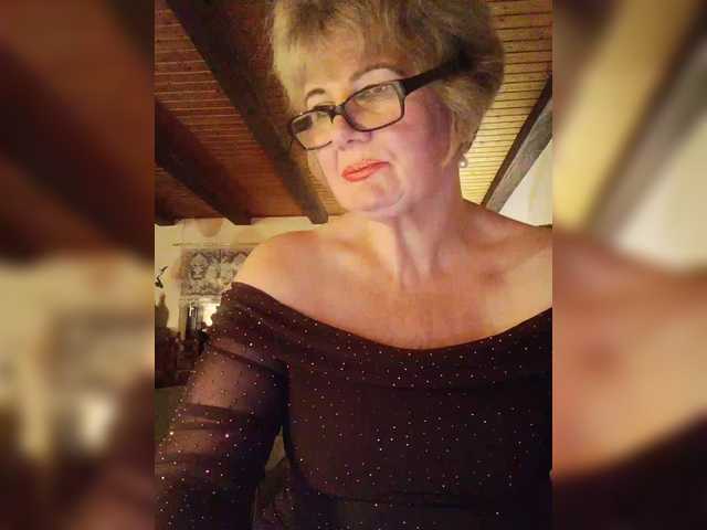 KASANDRABOLOSHKA's BongaCams show and profile