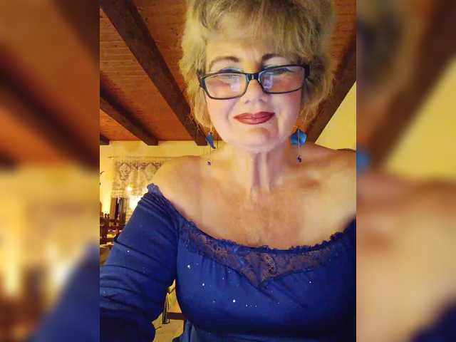 KASANDRABOLOSHKA's BongaCams show and profile