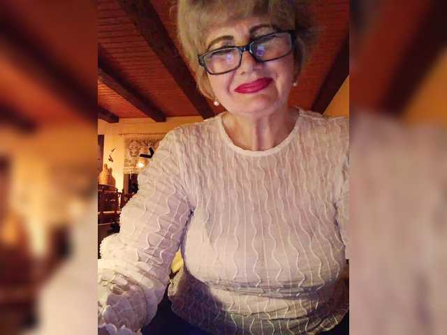 KASANDRABOLOSHKA's BongaCams show and profile