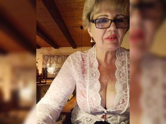 в попе у KASANDRABOLOSHKA