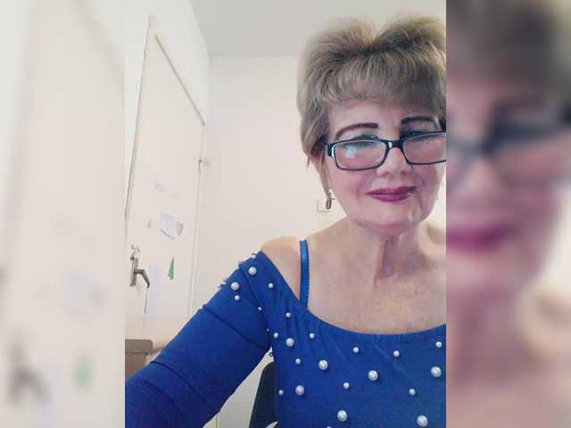 KASANDRABOLOSHKA's BongaCams show and profile