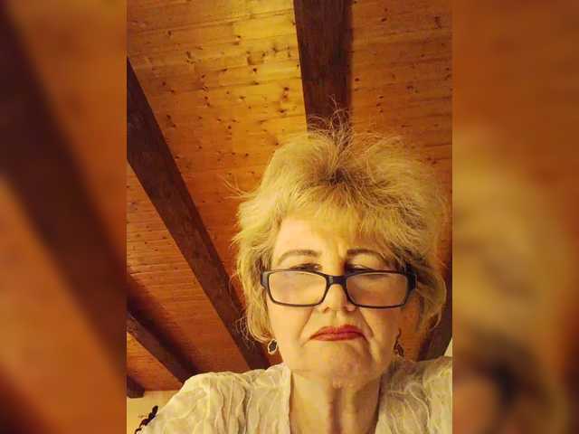 KASANDRABOLOSHKA's BongaCams show and profile