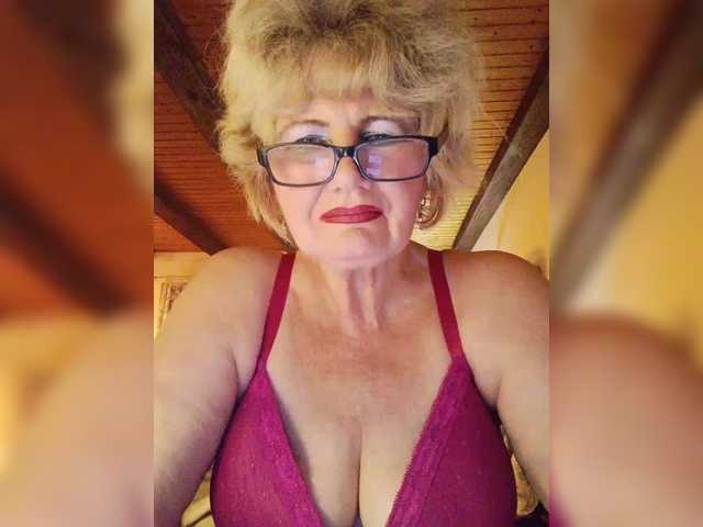 KASANDRABOLOSHKA's BongaCams show and profile