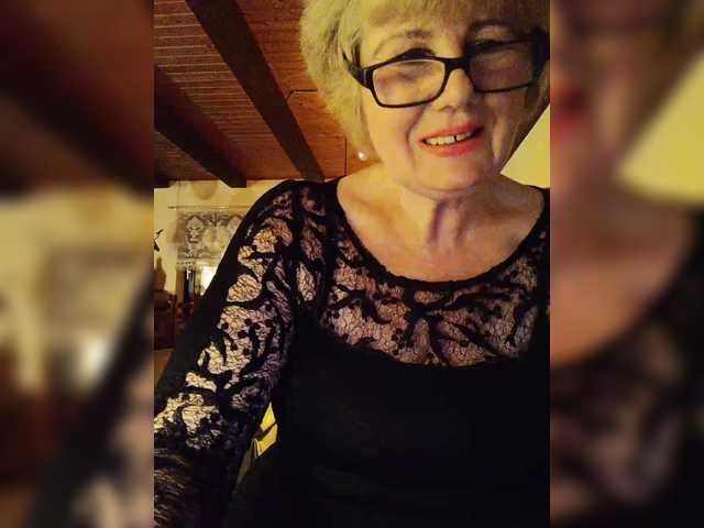 KASANDRABOLOSHKA's BongaCams show and profile