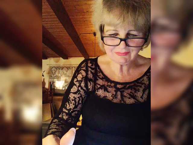 KASANDRABOLOSHKA's BongaCams show and profile