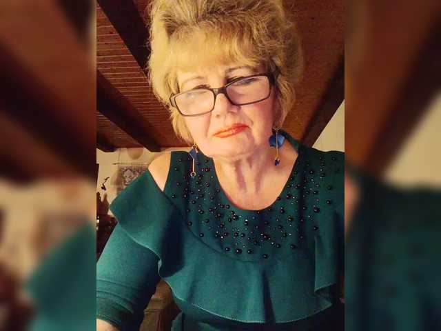 KASANDRABOLOSHKA's BongaCams show and profile