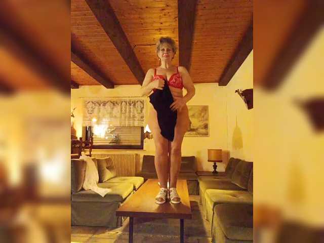 KASANDRABOLOSHKA's BongaCams show and profile